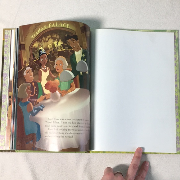 👑 Limited Collector’s Edition “The Princess and the Frog” Hardcover Book 👑 - Picture 10 of 16